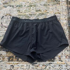 Outdoor Voices NWT relay short - 3”